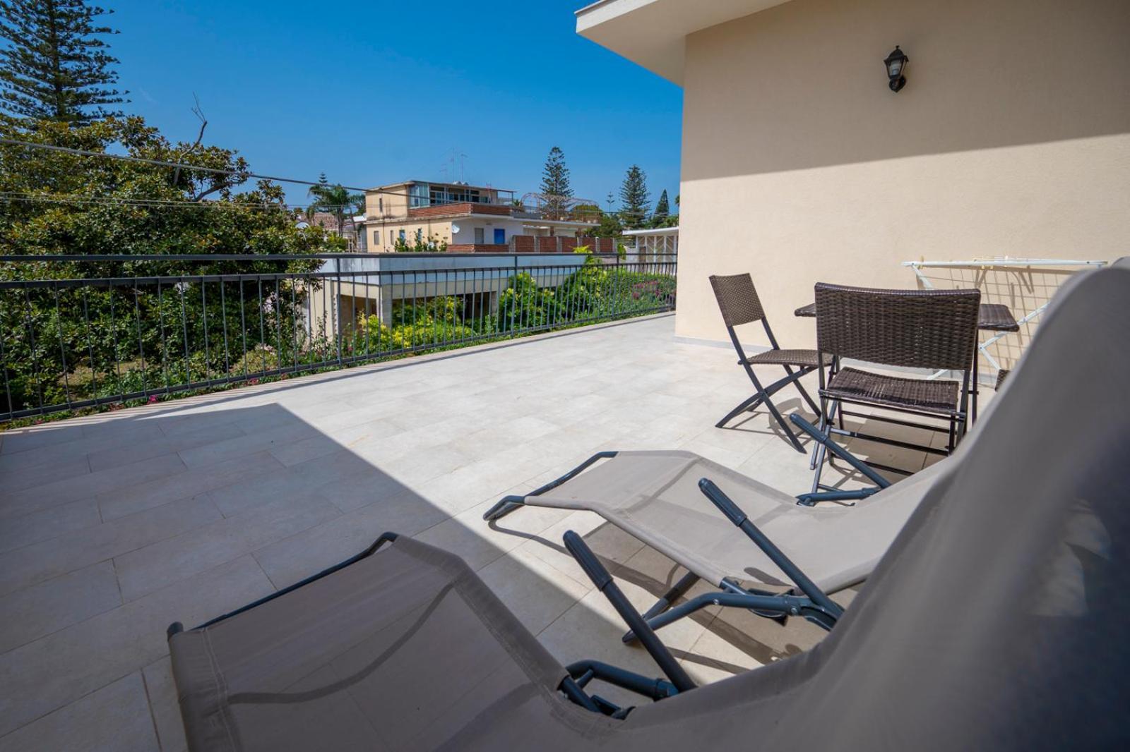 Villa Nisa Apartment Sea View Fontane Bianche Exteriör bild